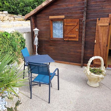 Au Petit Chalet Gigouzac Экстерьер фото